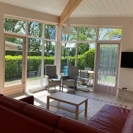 Veenwaterhuisje 3-1 Holiday home *